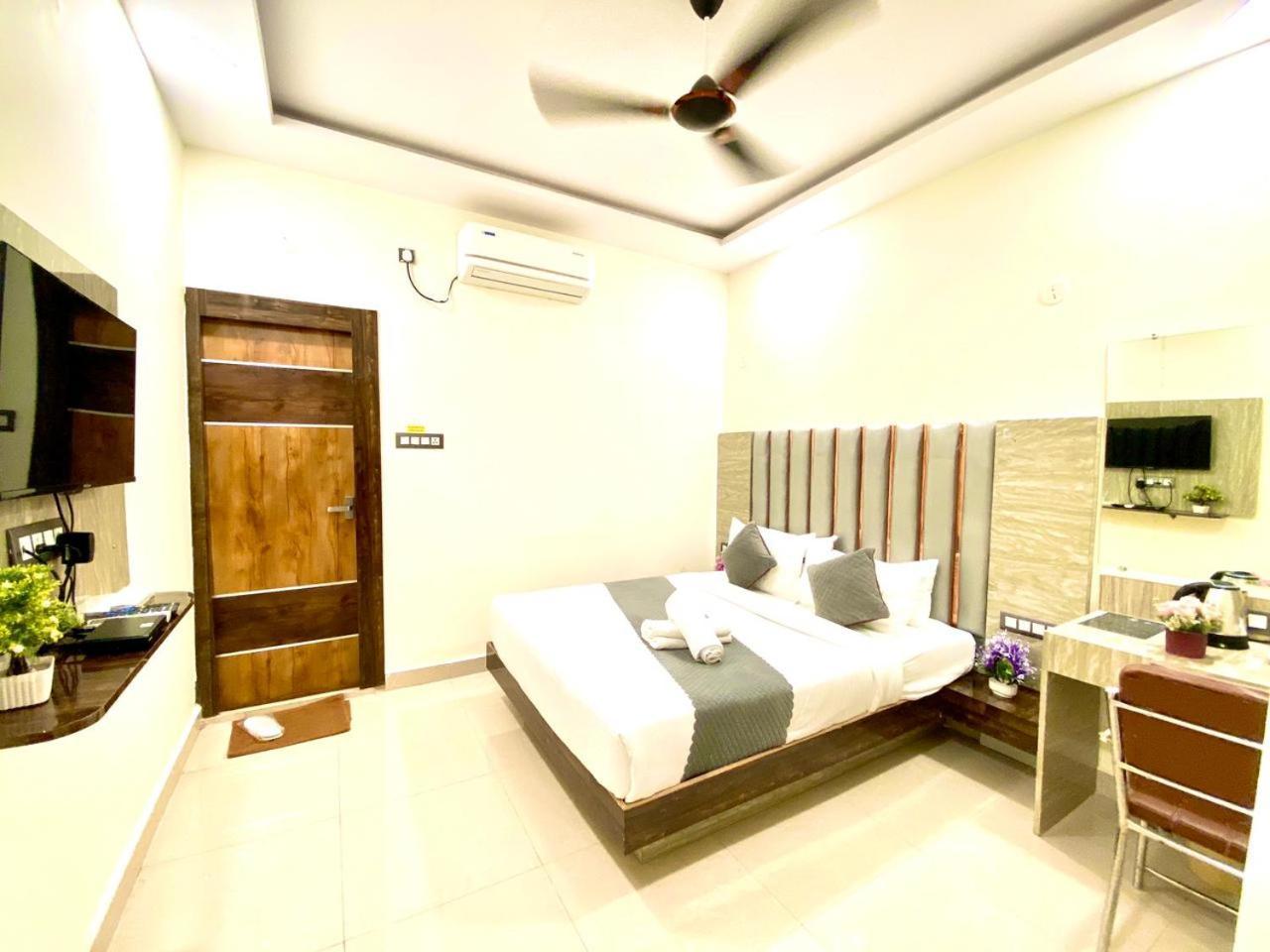 Hotel Sky International- Airport Zone Hyderabad Shamshabad Esterno foto