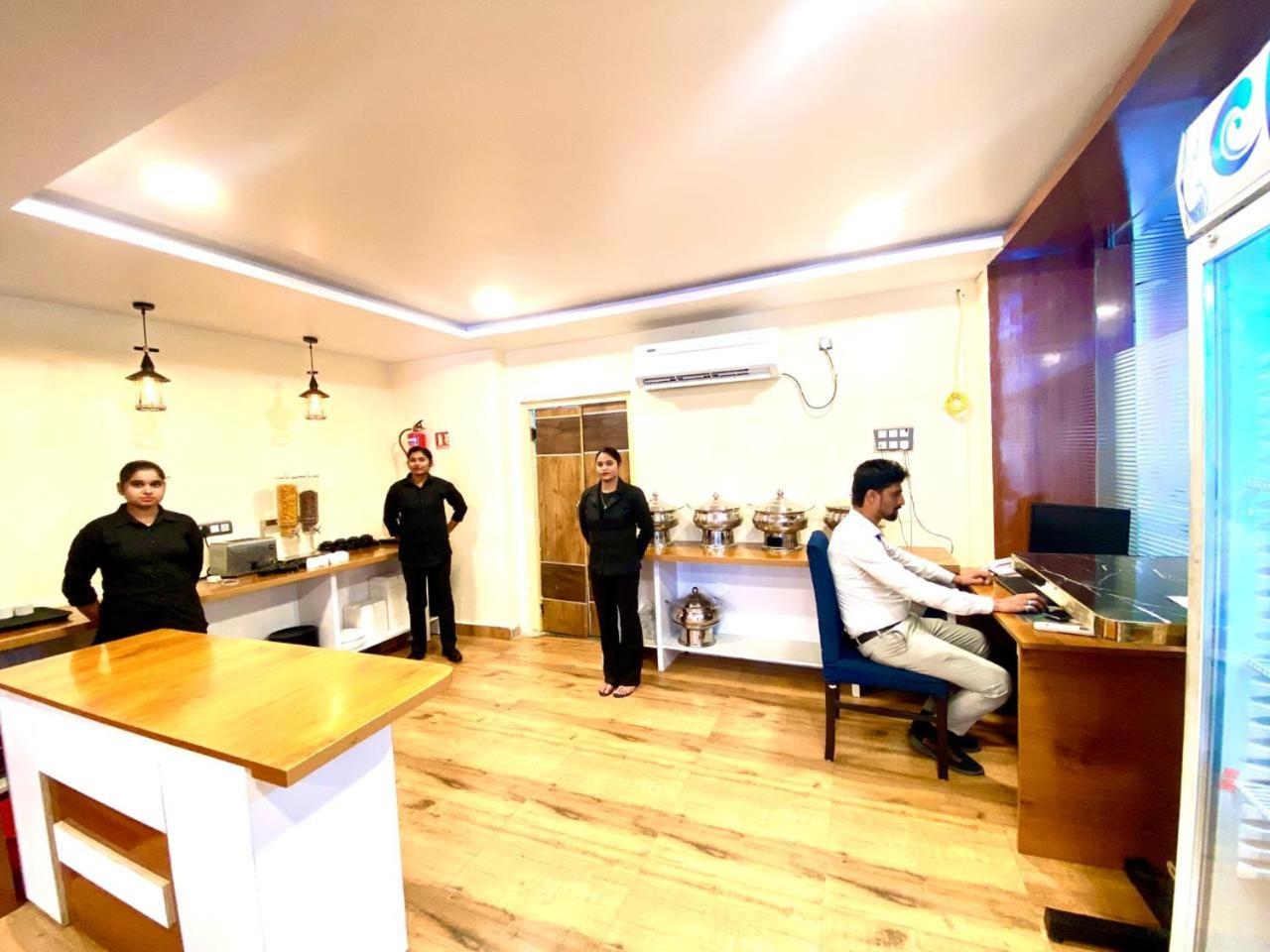 Hotel Sky International- Airport Zone Hyderabad Shamshabad Esterno foto