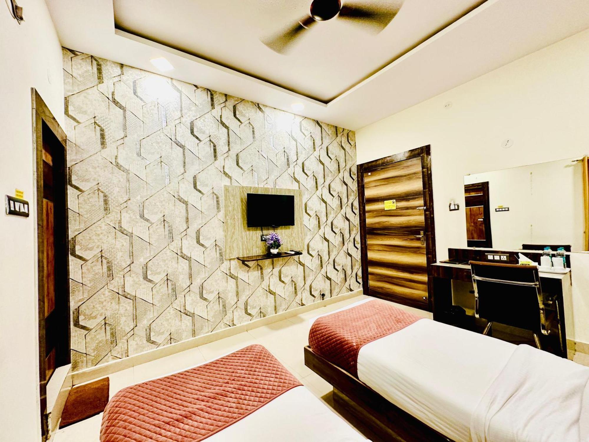 Hotel Sky International- Airport Zone Hyderabad Shamshabad Esterno foto