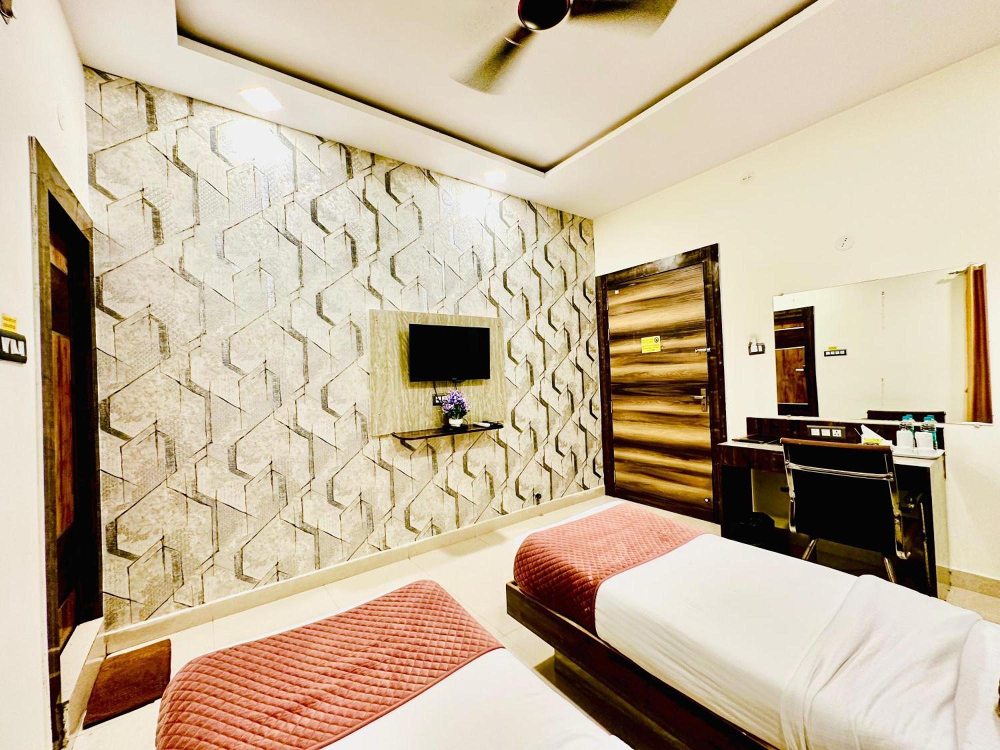 Hotel Sky International- Airport Zone Hyderabad Shamshabad Esterno foto