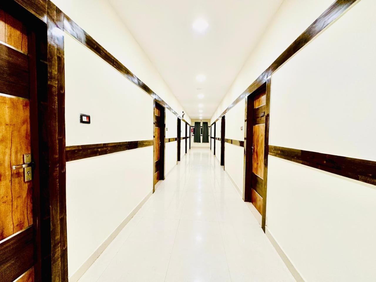 Hotel Sky International- Airport Zone Hyderabad Shamshabad Esterno foto