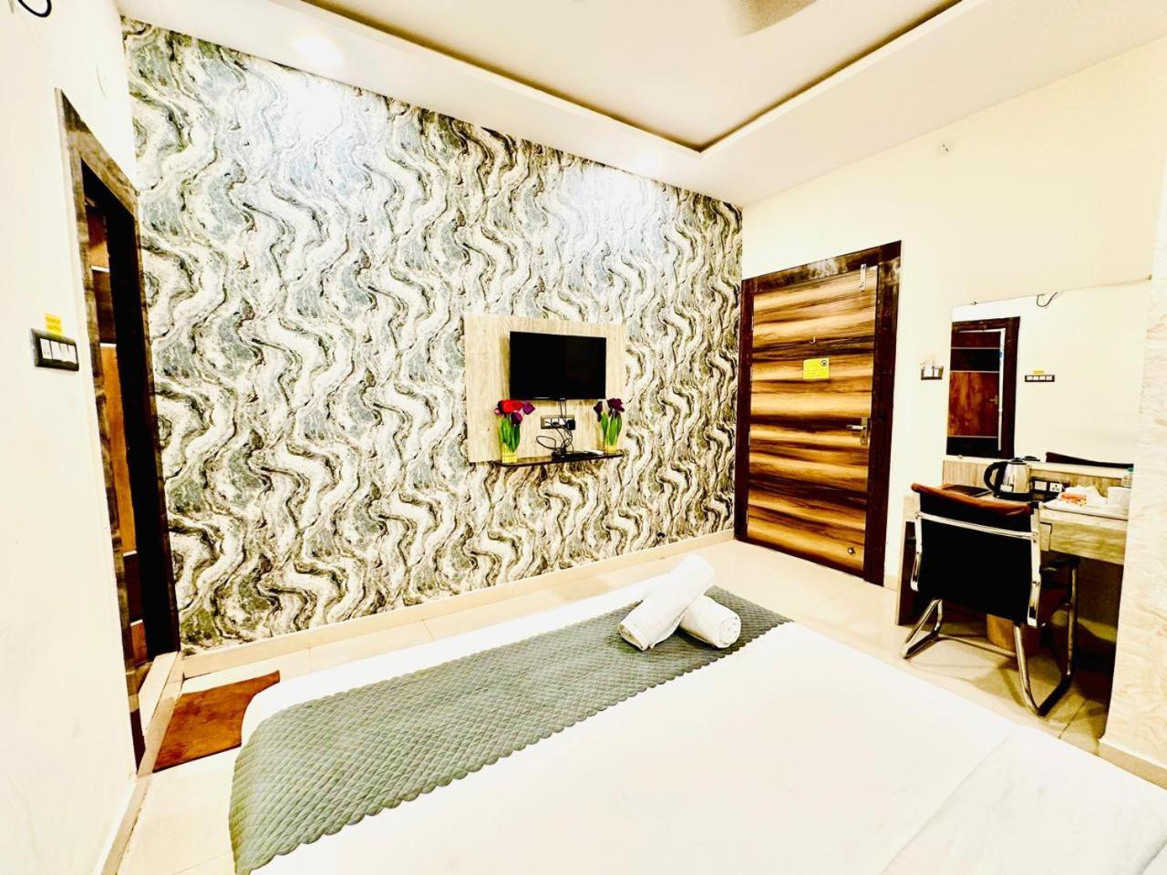 Hotel Sky International- Airport Zone Hyderabad Shamshabad Esterno foto