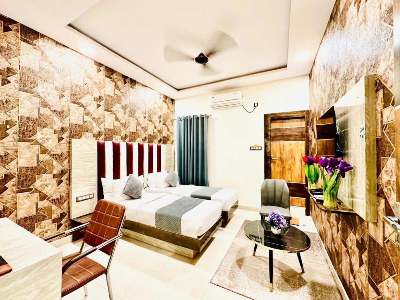 Hotel Sky International- Airport Zone Hyderabad Shamshabad Esterno foto