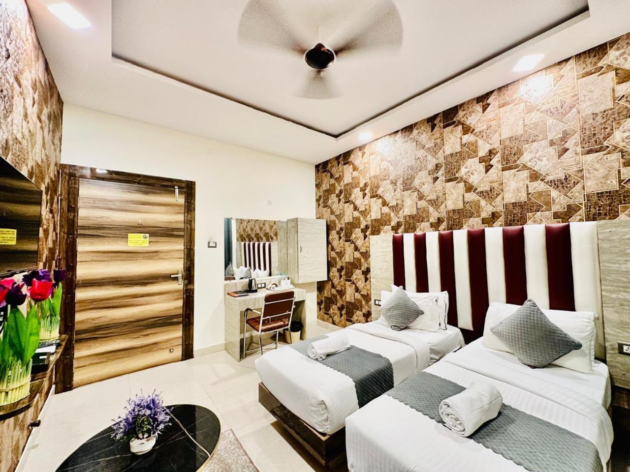 Hotel Sky International- Airport Zone Hyderabad Shamshabad Esterno foto