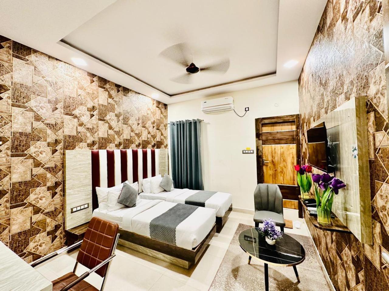 Hotel Sky International- Airport Zone Hyderabad Shamshabad Esterno foto
