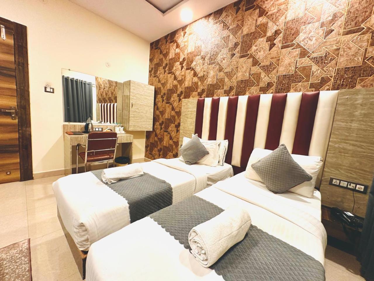 Hotel Sky International- Airport Zone Hyderabad Shamshabad Esterno foto